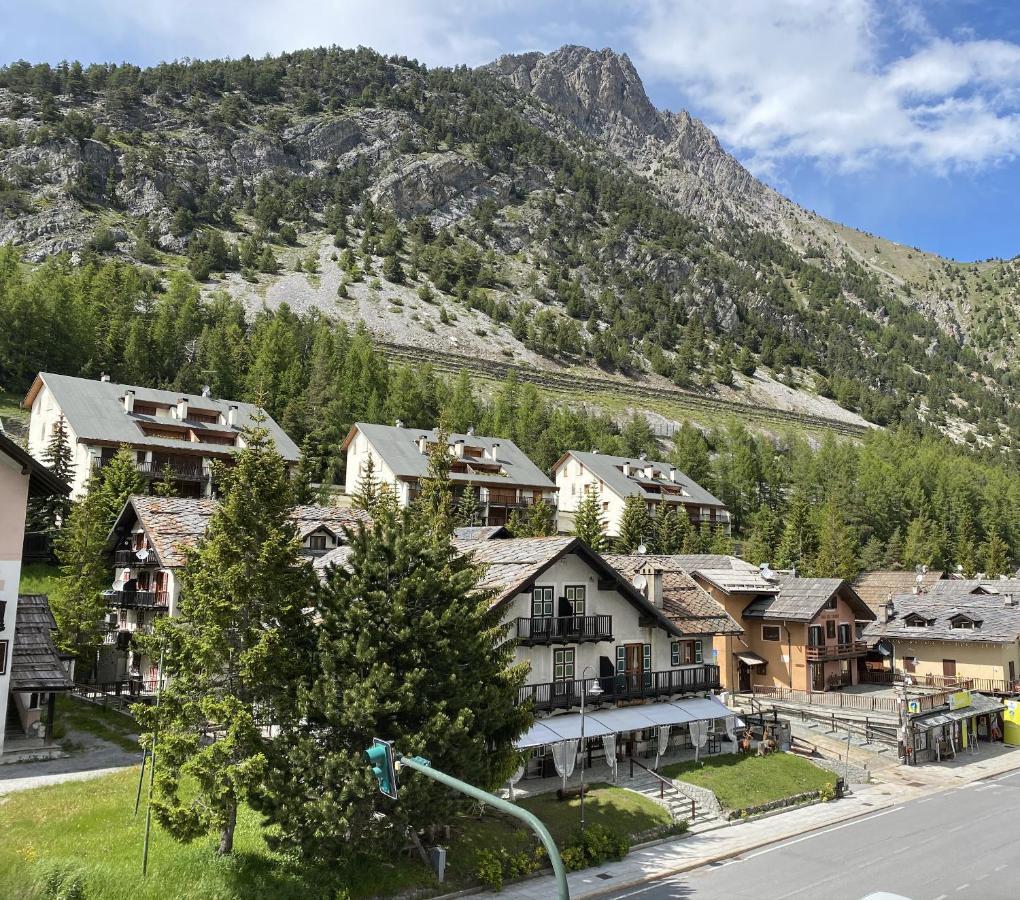 Chalet Della Luna Claviere Buitenkant foto