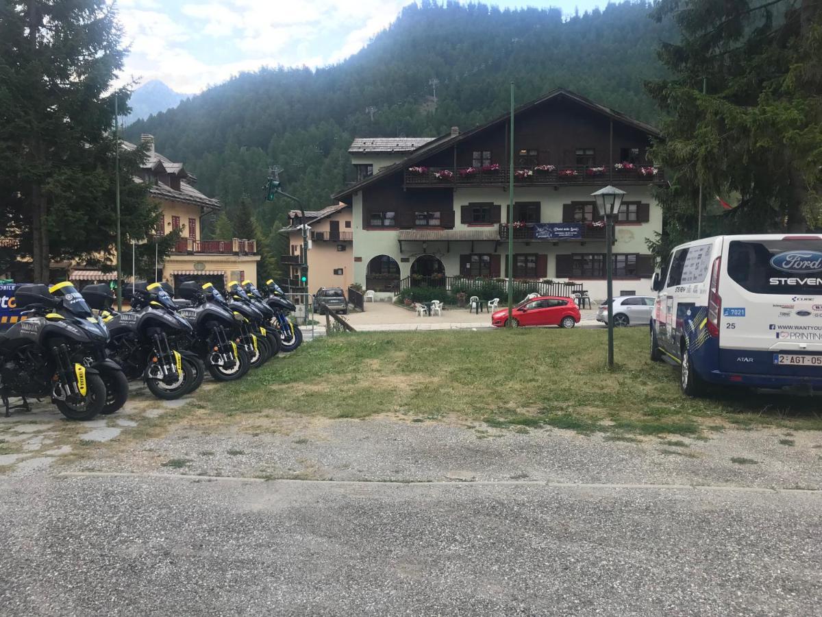 Chalet Della Luna Claviere Buitenkant foto